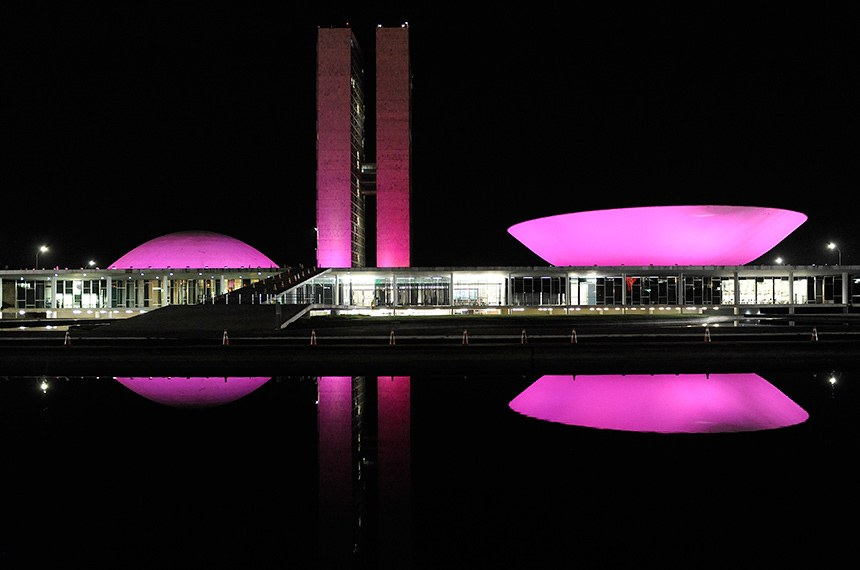 Outubro Rosa: campanha chega ao fim com pauta especial do Senado