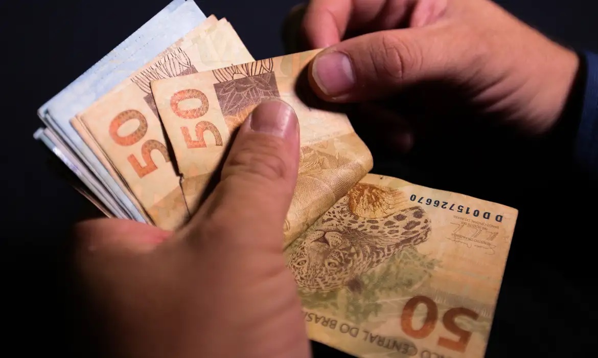 Portal CNM - Reajuste do salário mínimo causará impacto de R$ 4,33 bilhões  nos cofres municipais - Confederação Nacional de Municípios